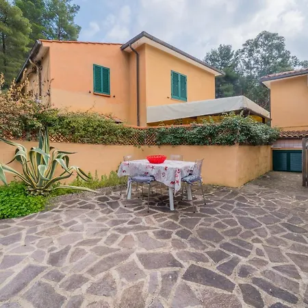 Spiaggia Di Reale Apartment Porto Azzurro